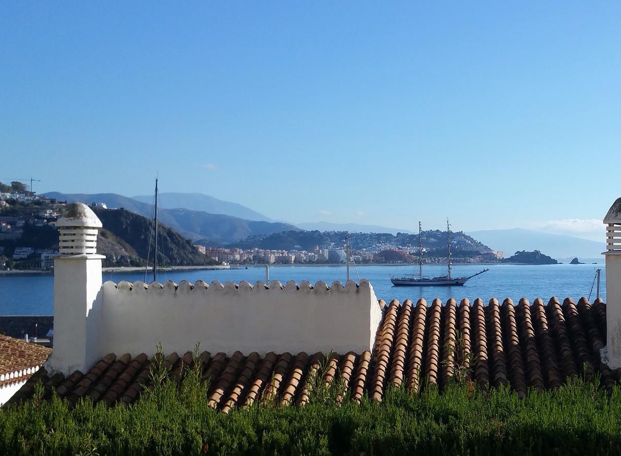 Lovely House With Views In Marina Del Este Альмуньекар Экстерьер фото